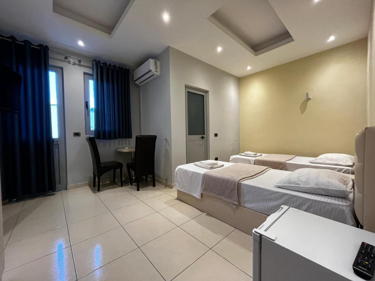 Hotel Sarda Deja's Ford ภายนอก รูปภาพ