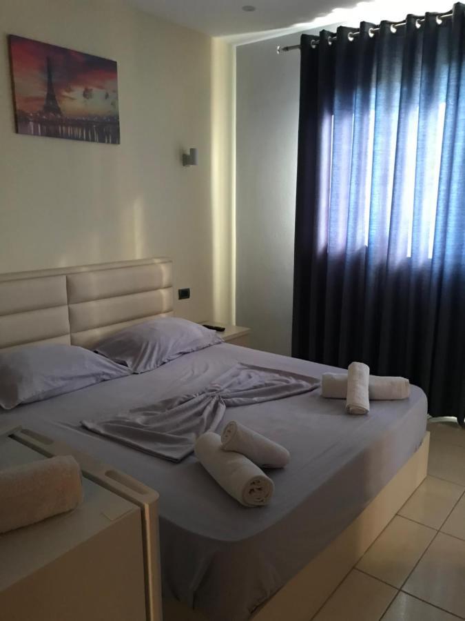 Hotel Sarda Deja's Ford ภายนอก รูปภาพ