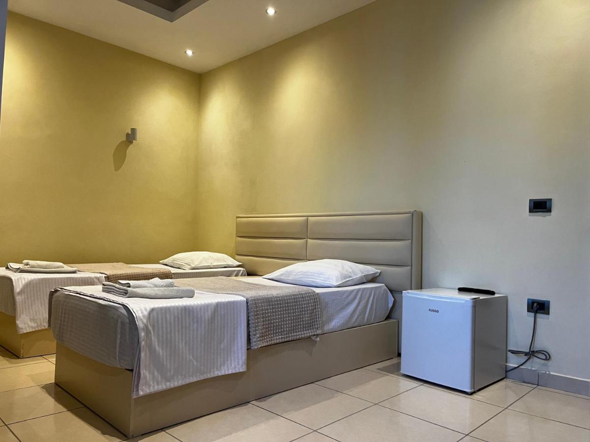 Hotel Sarda Deja's Ford ภายนอก รูปภาพ